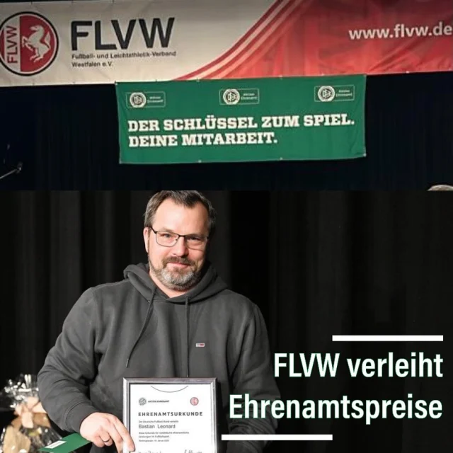 #ehrenamt #verein #vorstand #freizeit #vereinsliebe #surk

Am letzten Freitag hat der @flvw_recklinghausen den Ehrenamtspreis für den Kreis Re vergeben. Und wir waren auch dabei 💪

Unser Geschäftsführer @linerleo bekam eine der Ehrenamtsurkunden samt kleinen Präsenten vom Team um unseren Kreisvorsitzenden @domilasarz . 👏

Vielen Dank für die mittlerweile 20 Jahre ehrenamtliche Tätigkeit für unsere Abteilung 💚🤍🔥

#wirsindsurk #zusammenhalt #teamgeist